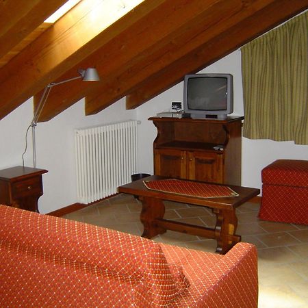 Valley Vacanze Brusson Δωμάτιο φωτογραφία